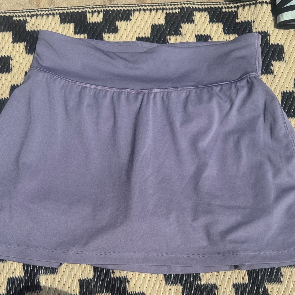 GAP Women's light Purple Skort. Shorts liner. Sz M